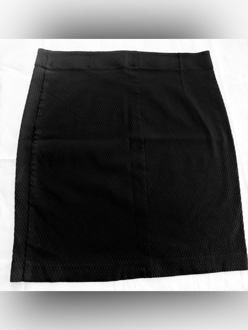 Elle Black Textured Pencil / Mini Skirt - -Size Large